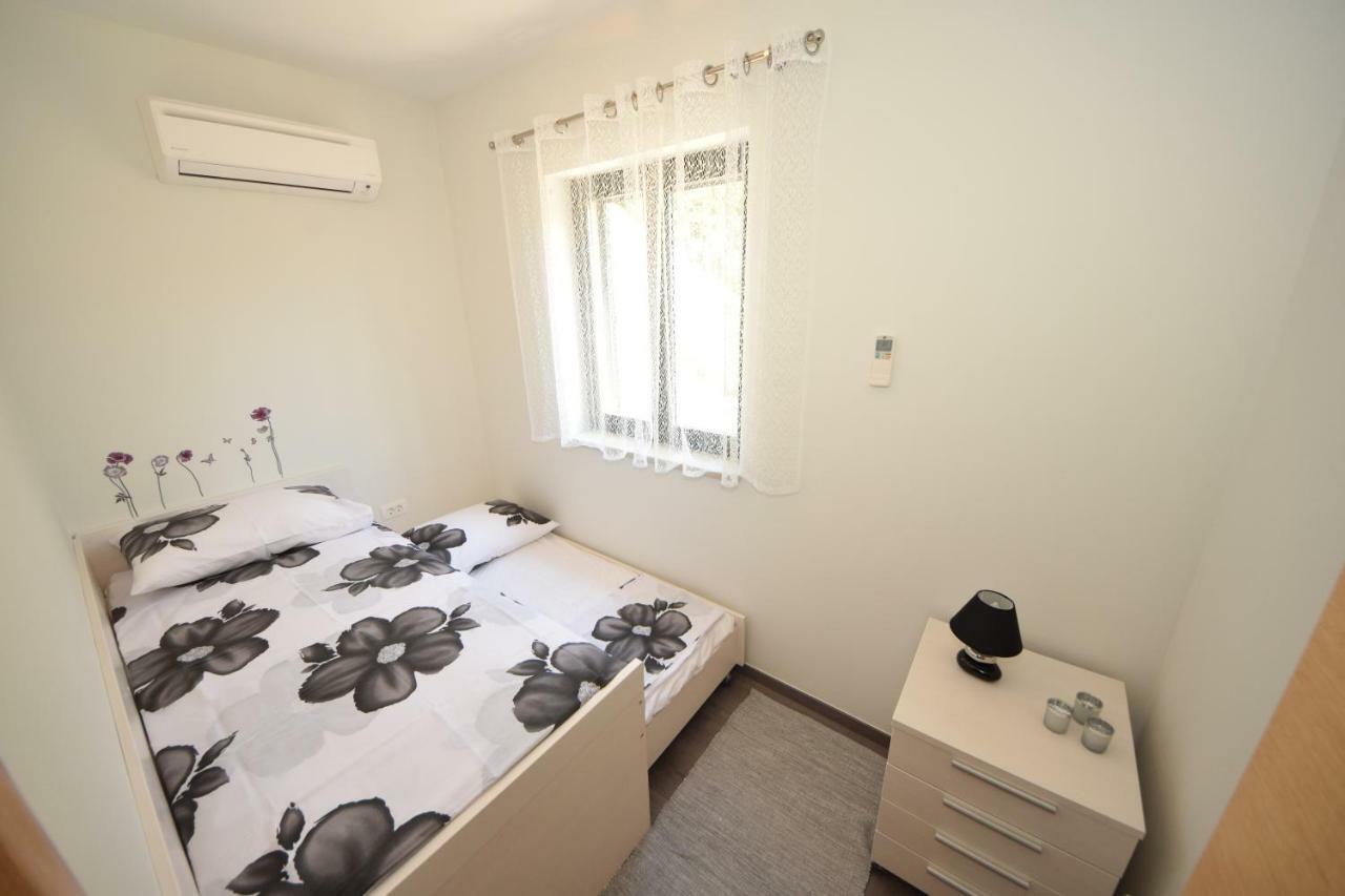 Apartmani Dora I Kati Orebić Exteriér fotografie